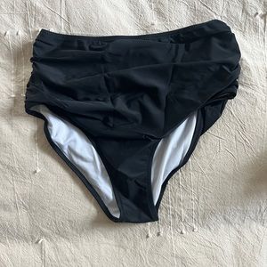 CUPSHE High Waisted Rouched Bottoms